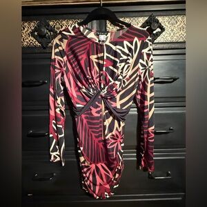 VENUS Bold Floral Patterned Tunic Top